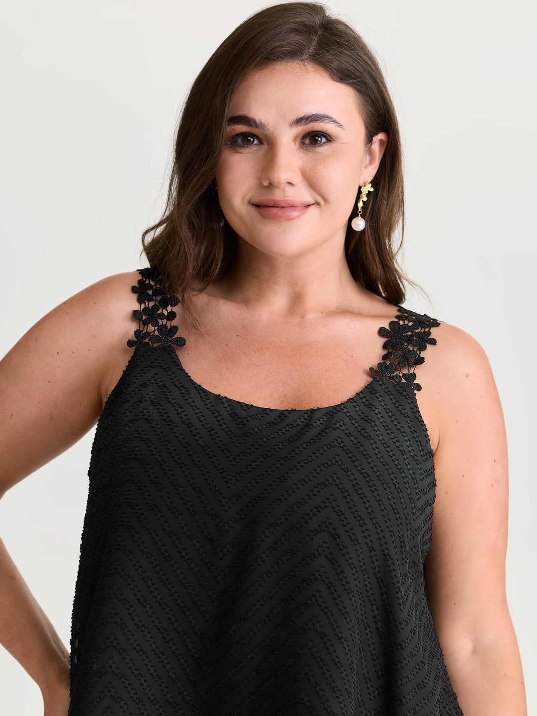 Lace Trim Flowy Tank Top