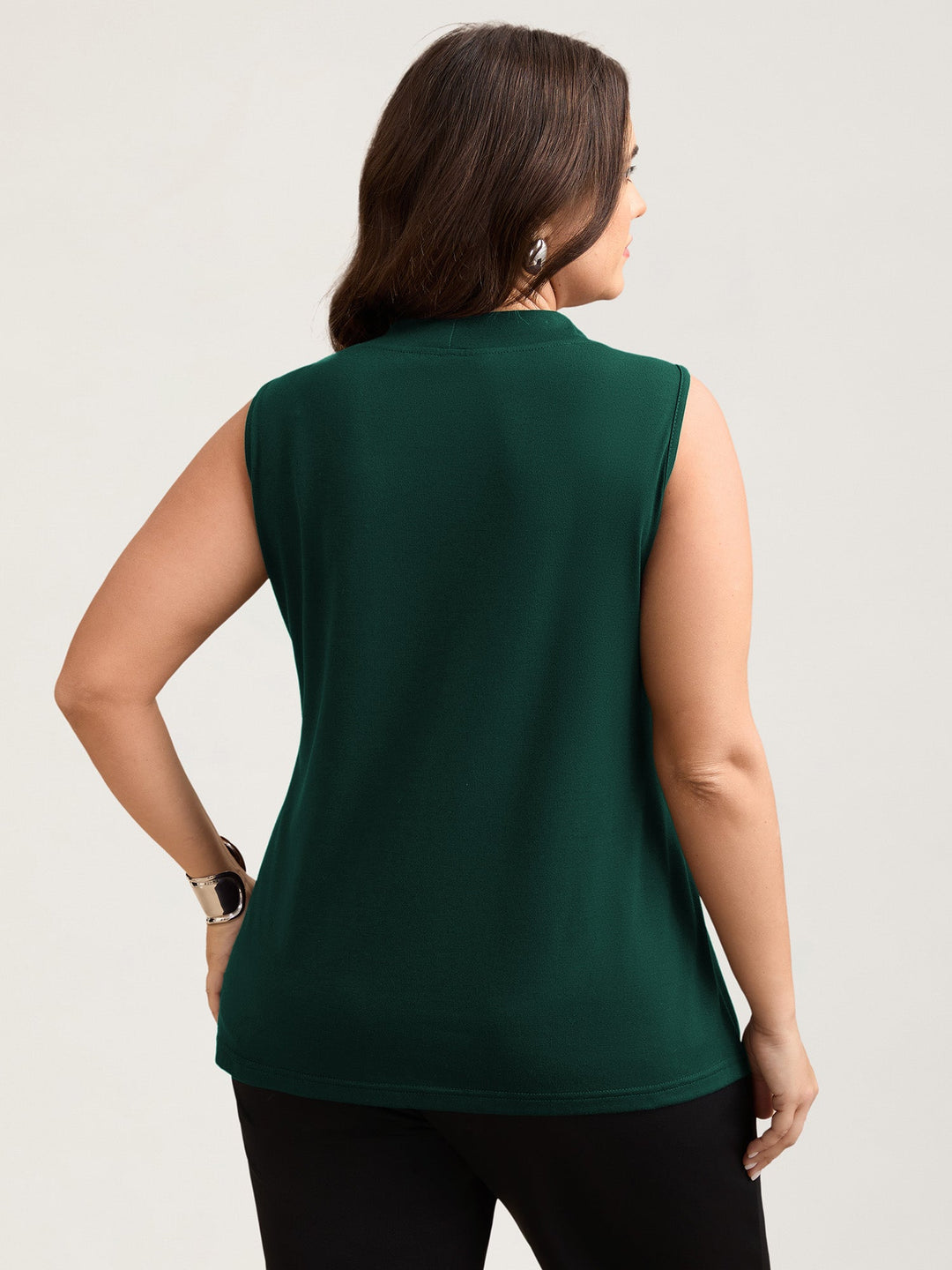 Knotted Neckline Fitted Sleeveless Blouse