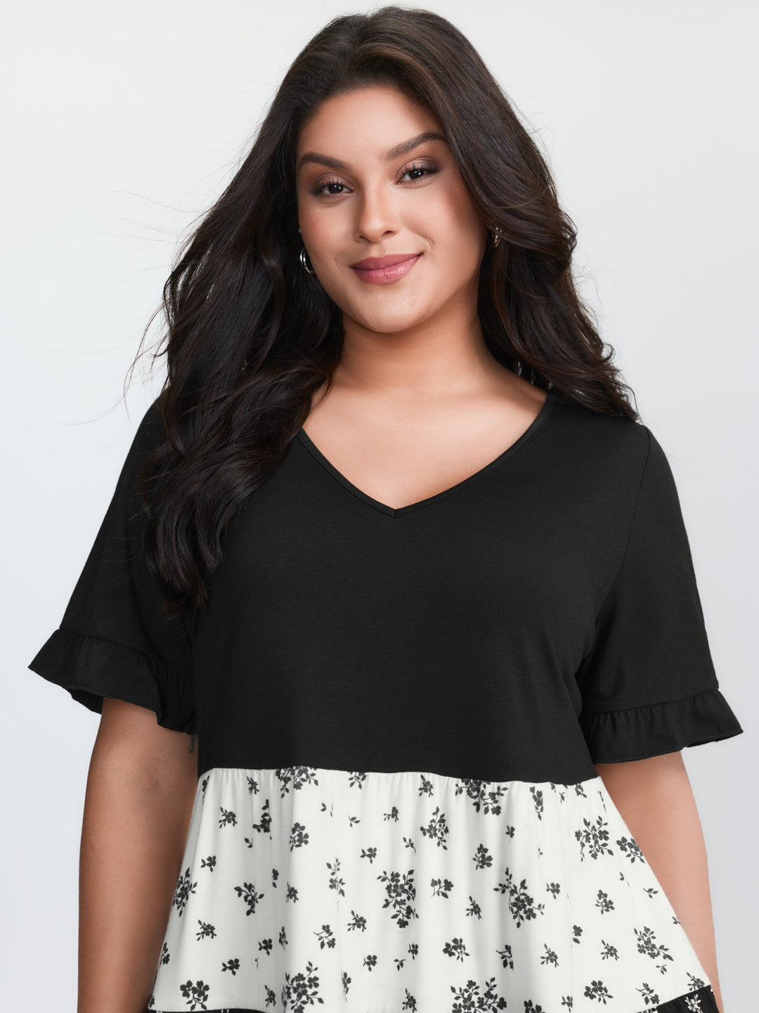 Color Contrast Floral Print Tiered Top