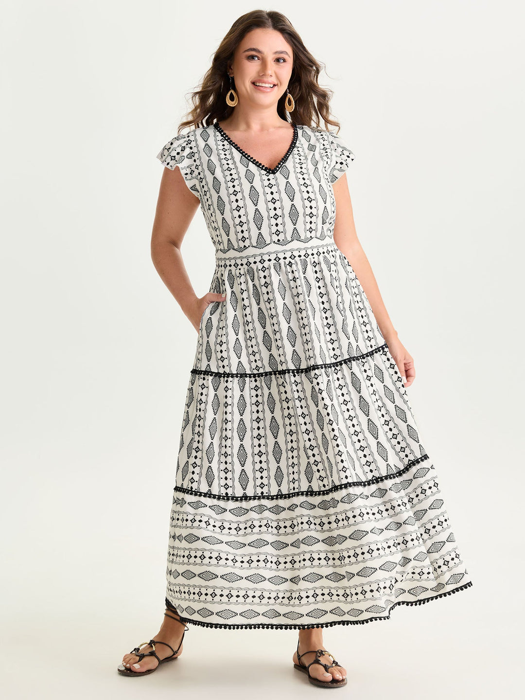 Geometric Print Lace Trim Tiered Maxi Dress